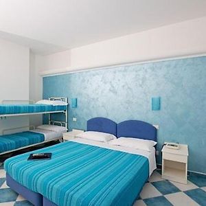 Camera standard con letto king size